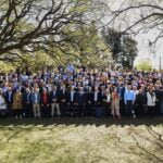 Vecinos se convocan frente a la fundación Filipos para manifestar repudio por Fabián Tablado