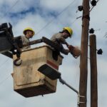 Tras la inusual crecida del río, se realizan trabajos para la reapertura del parque Nacional Iguazú