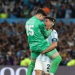 El Soberbio: un auto quedó destruido tras incendiarse en el garaje de una vivienda