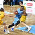 Rescataron a un gato que cayó a un pozo de 15 metros en San José