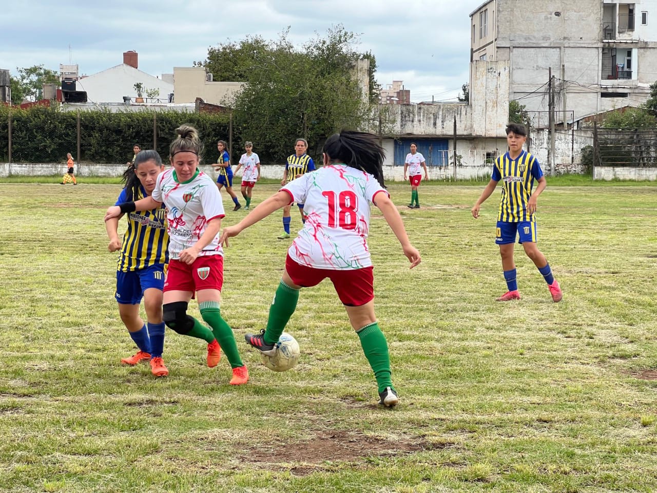 Antonela Cancelarich asumió al frente del fútbol femenino posadeño