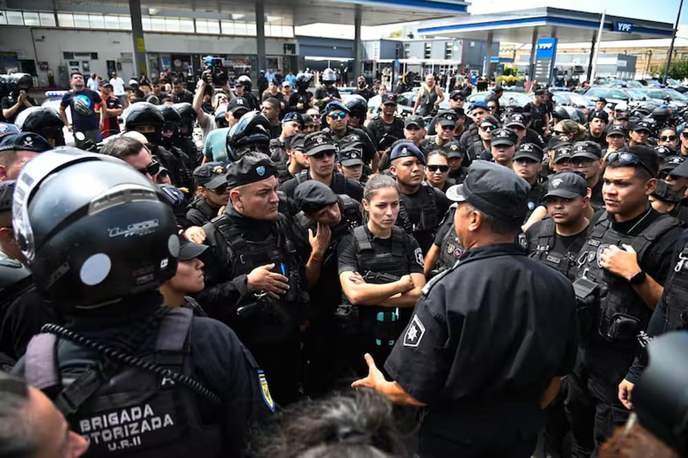 Santa Fe: acuerdo salarial y fin de la movilización policial